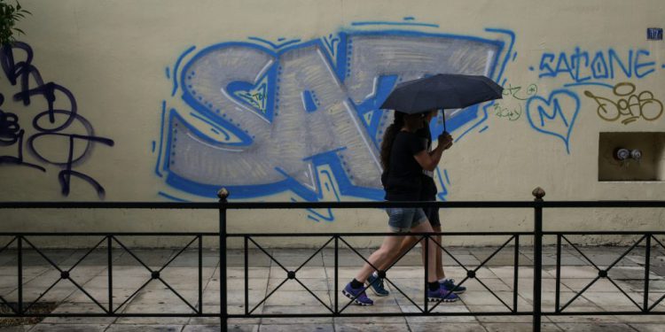 Καιρός: Δύο μέρες 40αρια και μετά μπουρίνια και «βουτιά» της θερμοκρασίας