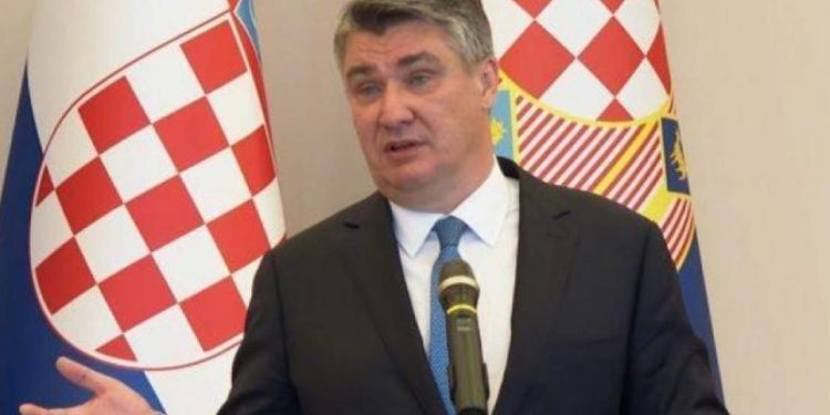 Στην Ελλάδα κύριε Πρόεδρε υπάρχει μία παροιμία ΠΡΙΝ ΠΕΙΝΑΣΕΙΣ ΜΑΓΕΙΡΕΥΕΙΣ