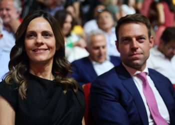 Αχτσιόγλου – Κασσελάκης: Νέα μηνύματα πριν ανοίξουν οι κάλπες