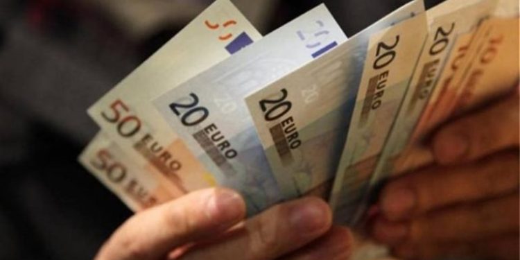 Ξεπαγώνουν οι τριετίες – Τα μέτρα για μισθούς, συνταξιούχους, ευάλωτους