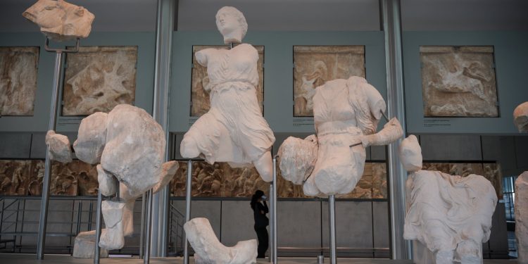 Γλυπτά του Παρθενώνα: Μια διαμάχη 200 ετών – Γιατί τα διεκδικεί η κάθε πλευρά
