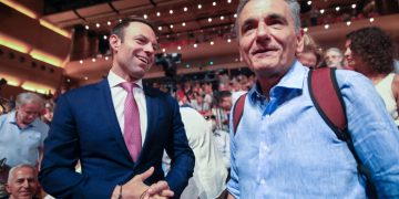 απόφαση από το μαξιλάρι Τσακαλώτου δεν έχει γίνει», λέει ο Κασσελάκης