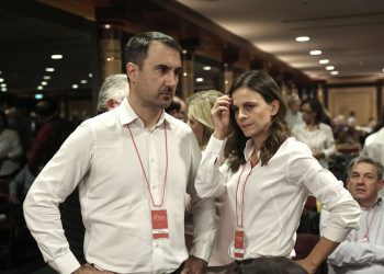 Ομάδα Αχτσιόγλου-Χαρίτση για Κασσελάκη: Χυδαίος, ορθά αποχωρήσαμε