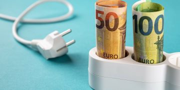 Ηλεκτρικό ρεύμα: Ανακοινώθηκαν τα μέτρα στήριξης για τον Δεκέμβριο