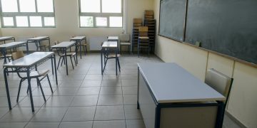 Κρήτη: Φέρνουν σόμπες από το σπίτι τους για να ζεσταθούν οι μαθητές
