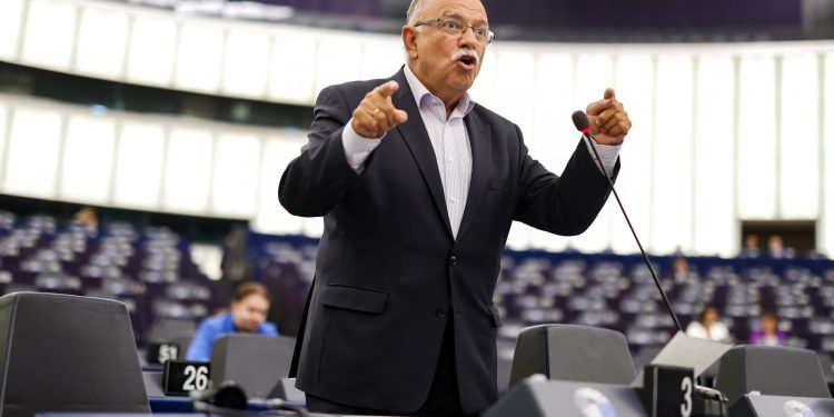 Παπαδημούλης: Κάνουν λάθος όσοι λένε ότι ο Τσίπρας είναι ευχαριστημένος με τον Κασσελάκη