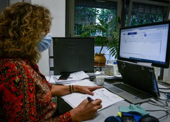 Ποιοι και πόσα χρωστάνε στην εφορία