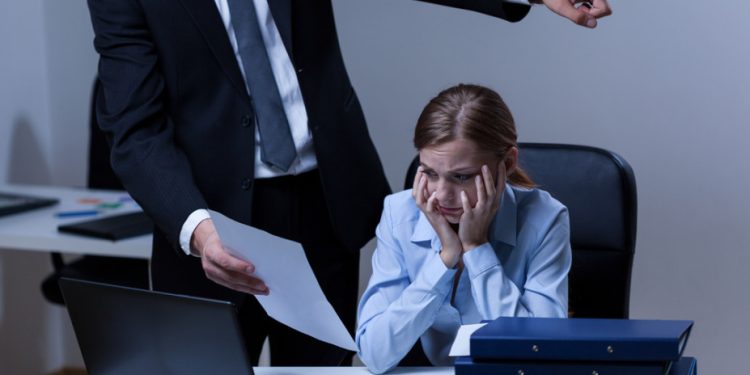 Mobbing στην Ελλάδα: Στην 3η θέση η χώρα μας στην Ευρώπη – Τα σημάδια της εργασιακής κακοποίησης