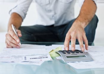 Μάστιγα η φοροδιαφυγή – Τι θεωρούν δίκαιο οι πολίτες για την πάταξη της