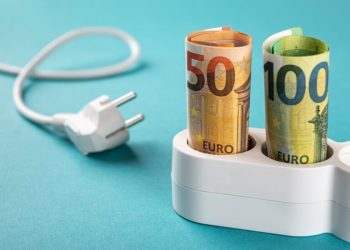 Ο πόλεμος των παρόχων για το «μπλε» τιμολόγιο ρεύματος