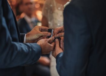 Εάν δεν μπορείτε να περάσετε νύχτα μια τροπολογία για το μεταναστευτικό, πώς θα περάσετε το γάμο για ομόφυλα ζευγάρια;