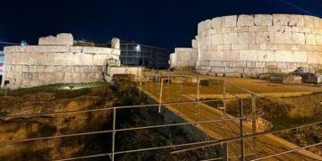 Αρχαιολογικός περίπατος στο αρχαίο φρούριο της Ηετιώνειας. Εφορεία Αρχαιοτήτων Πειραιώς και Νήσων: