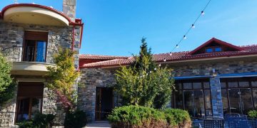 Μαζική δηλητηρίαση στη Φλώρινα: Στον εισαγγελέα ο ιδιοκτήτης του ξενοδοχείου – Με «εγκεφαλικό οίδημα» ο 55χρονος