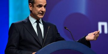 Τσουκαλάς για ομιλία Μητσοτάκη στον ΣΕΒ: Πράξεις και όχι λόγια περιμένει ο κόσμος της εργασίας