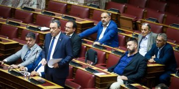 Ανδρουλάκης: Εκ νέου τροπολογία από το ΠΑΣΟΚ για άμεση αναστολή χρηματοδότησης των «Σπαρτιατών»