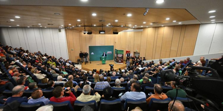 Ανδρουλάκης: Οι παρατηρήσεις των πολιτών θα γίνουν πράξη – Θα οργανωθούμε στρατηγικά και επικοινωνιακά