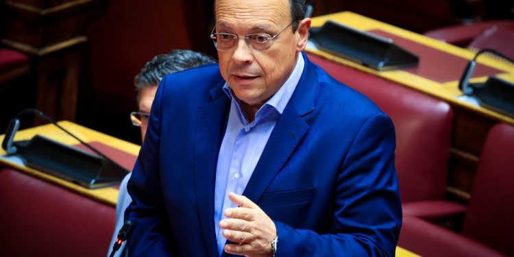 Φάμελλος: Ήρθε η ώρα για τον ΣΥΡΙΖΑ να αλλάξει σελίδα