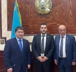 Επίσημη επίσκεψη αντιπροσωπείας του Δήμου Πειραιά στο Καζακστάν για την ενίσχυση συνεργασίας με την πόλη Ακτάου