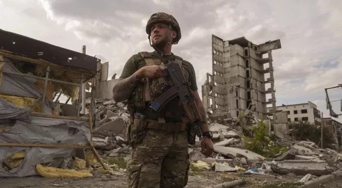 Προελαύνουν οι Ρώσοι στην ανατολική Ουκρανία – Μπήκαν σε άλλη μία σημαντική πόλη – Μάχες στο Τορέτσκ – Βίντεο