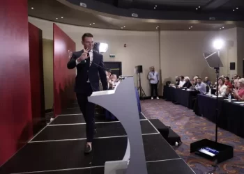 Μύλος στον ΣΥΡΙΖΑ: Συνεδρίαση της Κεντρικής Επιτροπής το Σάββατο για τη διαγραφή του Στέφανου Κασσελάκη