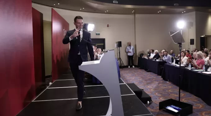 Μύλος στον ΣΥΡΙΖΑ: Συνεδρίαση της Κεντρικής Επιτροπής το Σάββατο για τη διαγραφή του Στέφανου Κασσελάκη