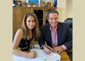 Υπογραφή Συμφώνου Συνεργασίας για το εκπαιδευτικό πρόγραμμα «Πειραϊκές Λογοδρομίες: Η Ρητορική Τέχνη στο Λιμάνι»