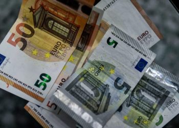 ΣΥΡΙΖΑ: Βλαπτικές για τους εργαζόμενους οι εξαγγελίες Μητσοτάκη για τον κατώτατο μισθό