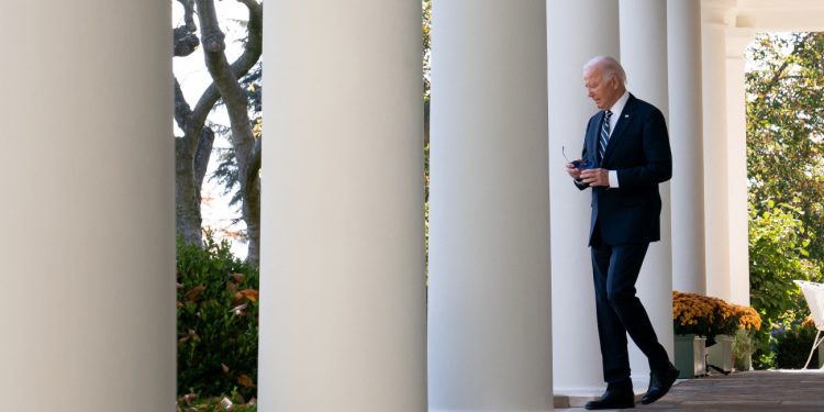 Βγήκαν τα μαχαίρια στους Δημοκρατικούς