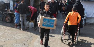 Γάζα: Μόλις 30 φορτηγά με ανθρωπιστική βοήθεια περνούν καθημερινά – Τα λιγότερα «εδώ και πολύ καιρό»