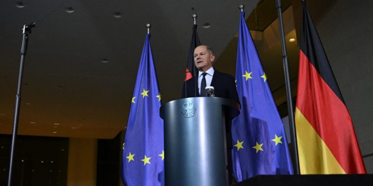 Στη «σκιά» του Ντόναλντ Τραμπ – Η Γερμανία σε πολιτική κρίση, η Ευρώπη σε αχαρτογράφητα νερά