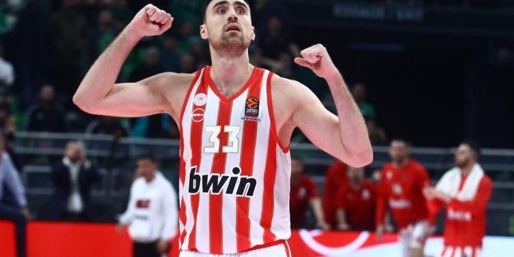 Ολυμπιακός: Ο Μιλουτίνοφ ανεβάζει επίπεδο τον Ολυμπιακό