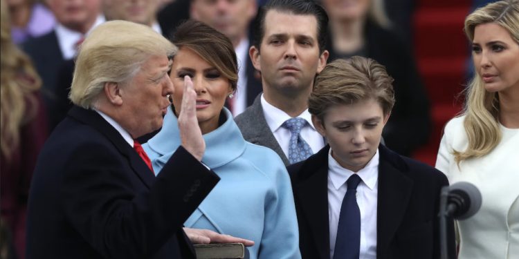 ΗΠΑ: Ο Μπάιντεν θα παραστεί στην ορκωμοσία του Τραμπ, ανακοίνωσε ο Λευκός Οίκος