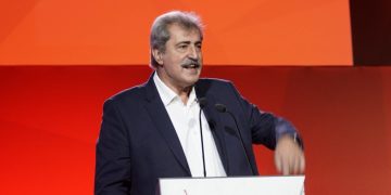 Πολάκης κατά Γεωργιάδη για τα απογευματινά χειρουργεία: Σπρώχνει ασθενείς προς τον ιδιωτικό τομέα