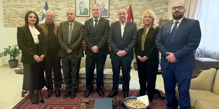 Με τον Πρέσβη της Παλαιστίνης συναντήθηκε ο Φάμελλος – Στήριξη ΣΥΡΙΖΑ στον παλαιστινιακό λαό