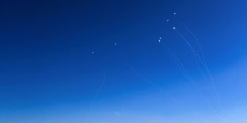 Βόρειο Ισραήλ: Περίπου 40 ρουκέτες εκτοξεύτηκαν από τον Λίβανο