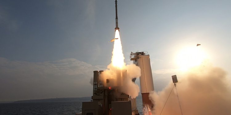 Σενάριο σοκ για την οικονομία – Το χτύπημα του Ισραήλ στα πυρηνικά του Ιράν