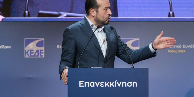 Παππάς: Οι δήμοι πλήττονται από υποχρηματοδότηση και υποστελέχωση – «Πυρά» κατά Λιβάνιου για το νέο εκλογικό σύστημα