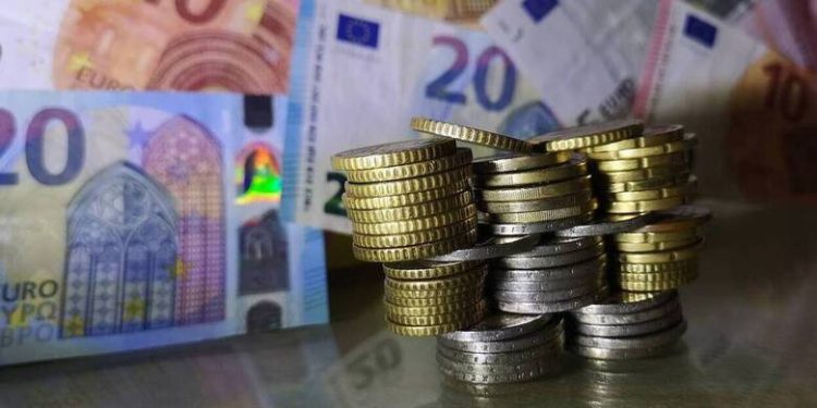 Αναδρομικά συνταξιούχων: Αντίστροφη μέτρηση για τα κομμένα των Μνημονίων