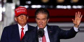 Τραμπ: Ανέθεσε στον τηλεγιατρό Μεχμέτ Οζ θέση κλειδί για τη δημόσια Υγεία