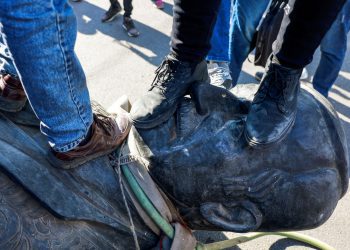 Συρία, το «κυνήγι» της παλιάς ελίτ του καθεστώτος Άσαντ