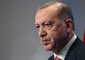 Ερντογάν: Οι Κούρδοι της Συρίας είτε θα καταθέσουν τα όπλα τους, είτε θα θαφτούν με αυτά