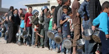 Η παγκόσμια ανθρωπιστική κρίση επιδεινώνεται καθώς οι πλούσιοι κόβουν τη βοήθεια