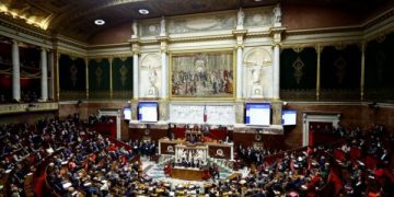 Γαλλία: Έτοιμοι να διαπραγματευθούν για το σχηματισμό νέας κυβέρνησης οι σοσιαλιστές