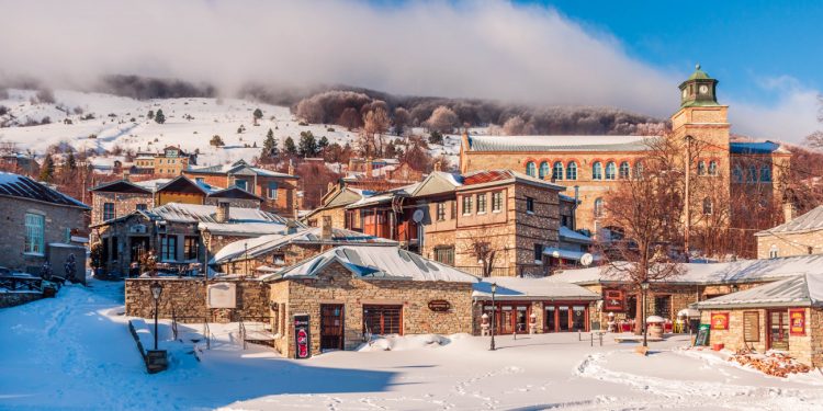 Καιρός: Επιδείνωση των συνθηκών με κρύο, βροχές και χιόνια – Πότε θα εκδηλωθούν καταιγίδες στην Αττική