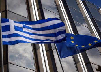 Κομισιόν: «Κόκκινη κάρτα» στην Ελλάδα στους κοινωνικούς δείκτες