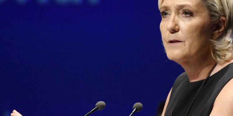 Λεπέν: Προετοιμαζόμαστε για πρόωρες εκλογές στην Γαλλία- «Εχει τελειώσει η θητεία Μακρόν»