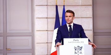 Να διοριστεί αριστερός πρωθυπουργός ζητούν οι Σοσιαλιστές στη Γαλλία – Σήμερα η σύσκεψη υπό τον Μακρόν