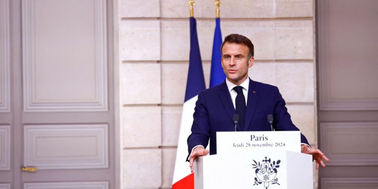 Να διοριστεί αριστερός πρωθυπουργός ζητούν οι Σοσιαλιστές στη Γαλλία – Σήμερα η σύσκεψη υπό τον Μακρόν