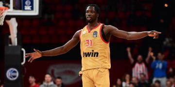 Ολυμπιακός – Λαύριο 87-77: «Καθάρισε» στο τέλος – Εξαιρετικός ο Μενσά στο ντεμπούτο του