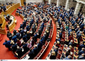 Προϋπολογισμός: Σφοδρή αντιπαράθεση μεταξύ ΝΔ και αντιπολίτευσης